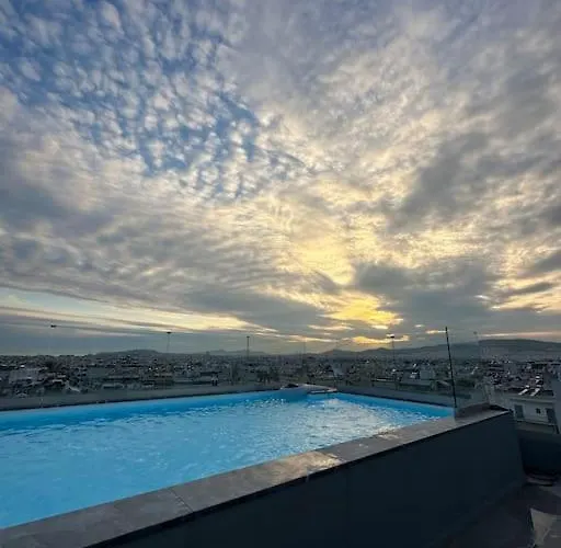Luxury Maisonette With Shared Pool