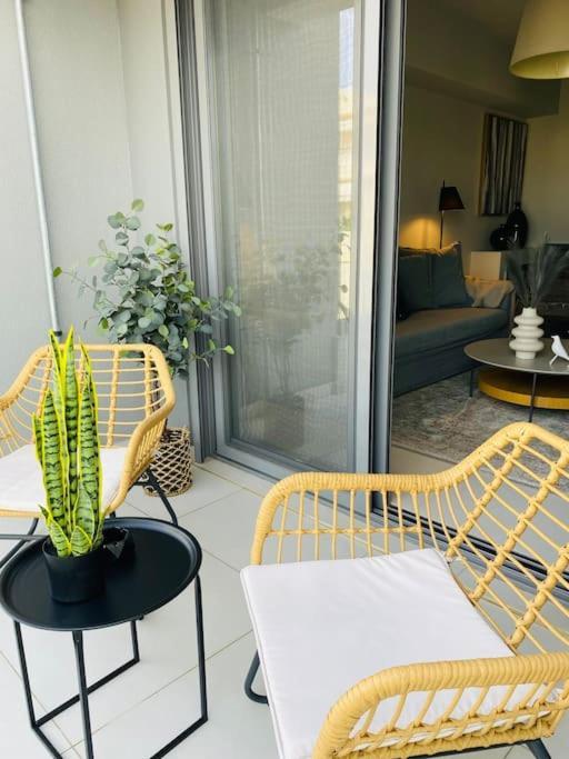 Luxury Maisonette With Shared Pool Apartment *