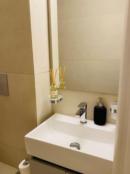 Apartment Luxury Maisonette With Shared Pool Athen