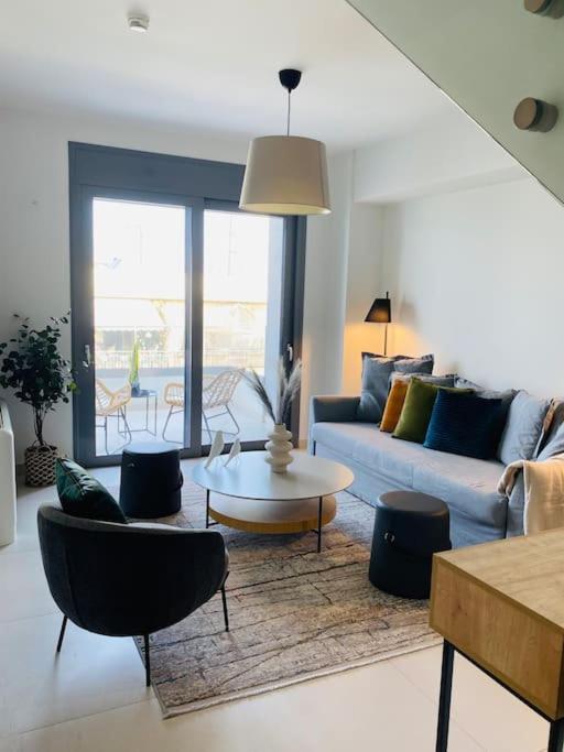 Luxury Maisonette With Shared Pool *